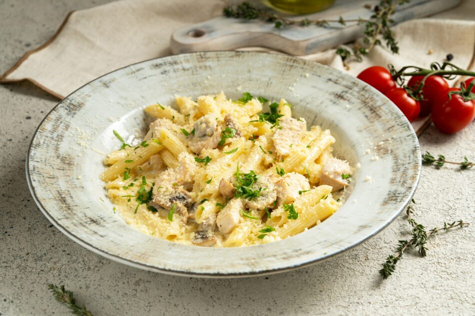 PASTA AR VISTU UN SĒNĒM