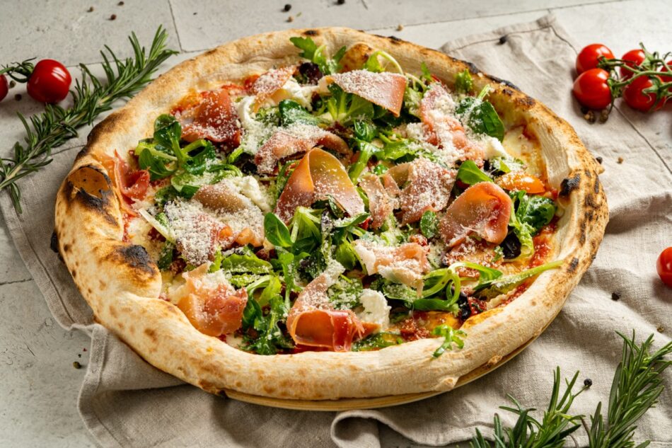 PICA AR PARMAS ŠĶIŅĶI